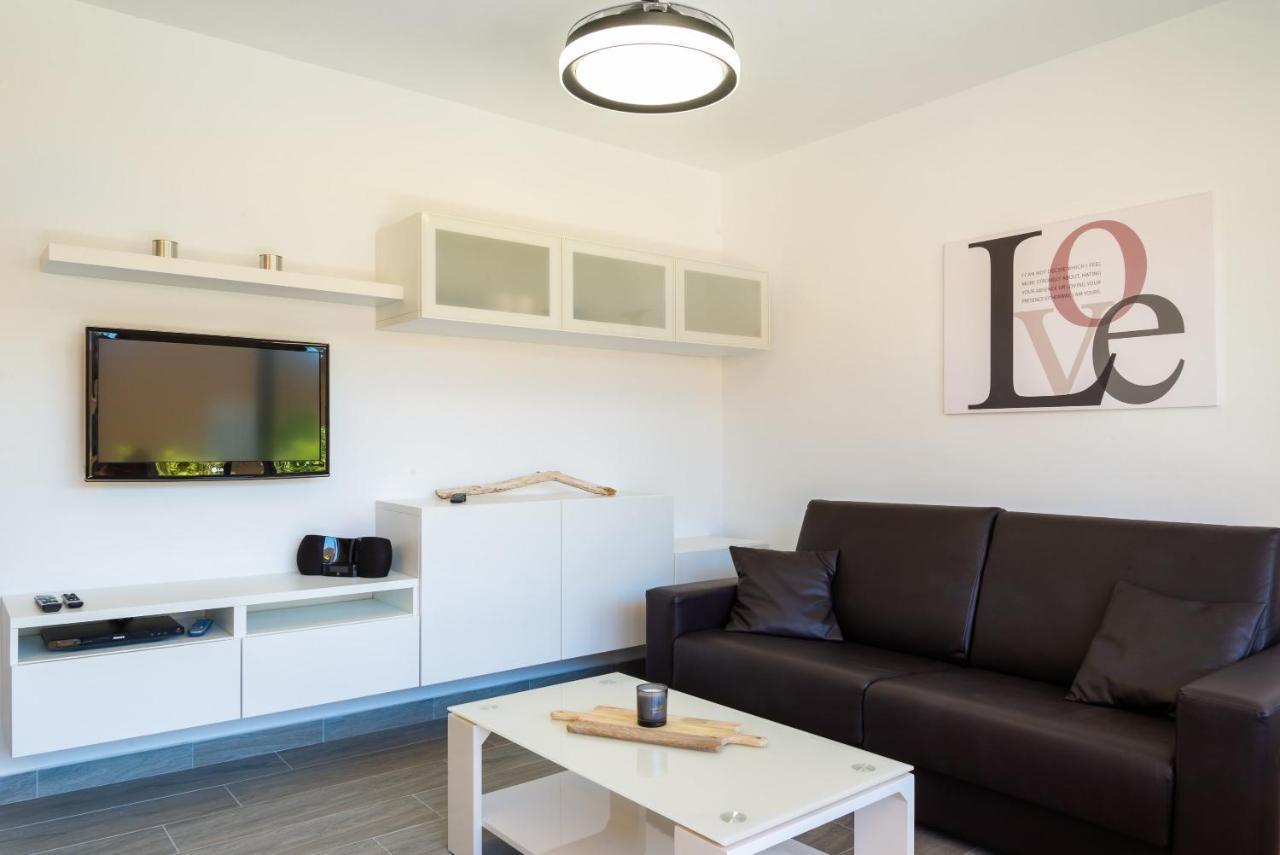 Casa Lucien - Newly Refurbished Apartment With Swimming Pool - Ideal For Couples Corralejo Bagian luar foto
