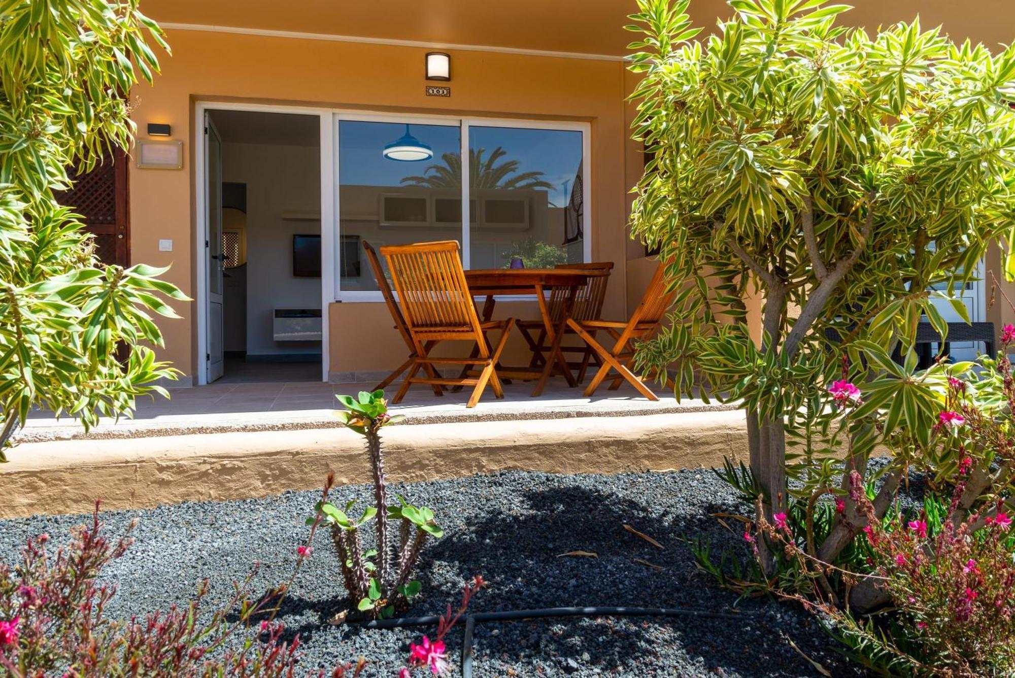 Casa Lucien - Newly Refurbished Apartment With Swimming Pool - Ideal For Couples Corralejo Bagian luar foto