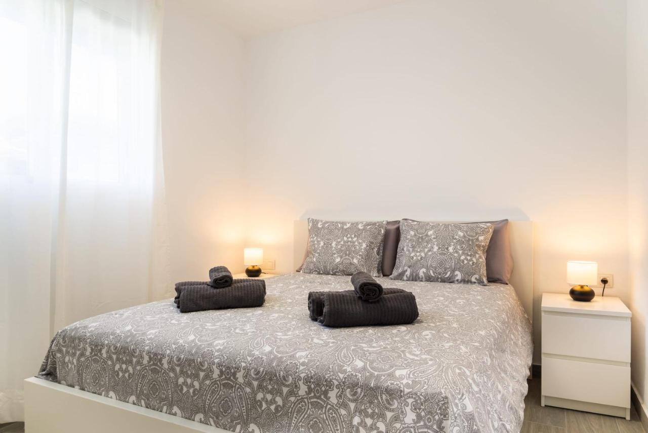 Casa Lucien - Newly Refurbished Apartment With Swimming Pool - Ideal For Couples Corralejo Bagian luar foto